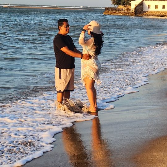 https://dayanaycarlos.com/wp-content/uploads/2024/06/carlosydayana-2-540x540.jpg