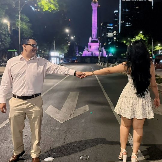 https://dayanaycarlos.com/wp-content/uploads/2024/06/nosotros-boda-540x540.jpg